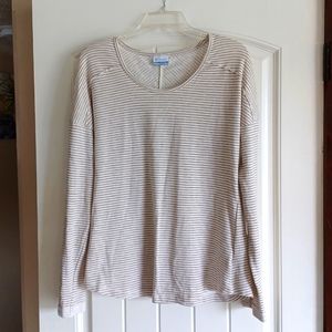 EUC WOMENS LONG SLEEVE TOP